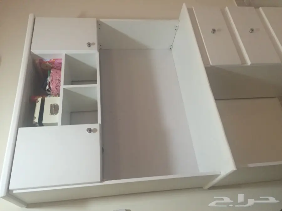 مكتب دراسي للبيع .  (image 1)