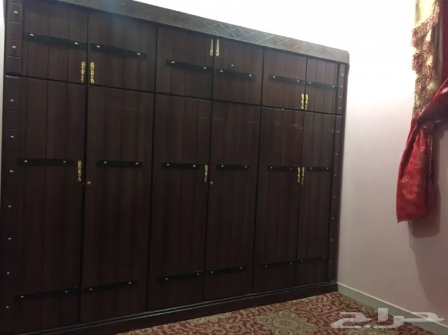 بيع اثاث وثلاجة وفرن