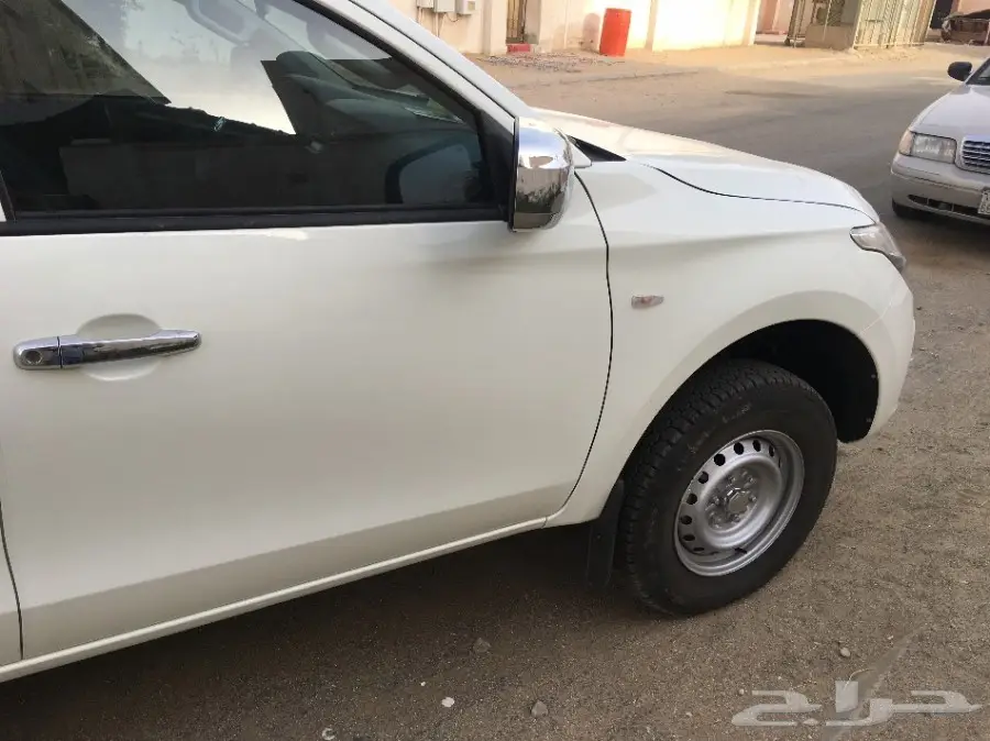 سياره شبيهة المستوبيشي l200 (image 3)