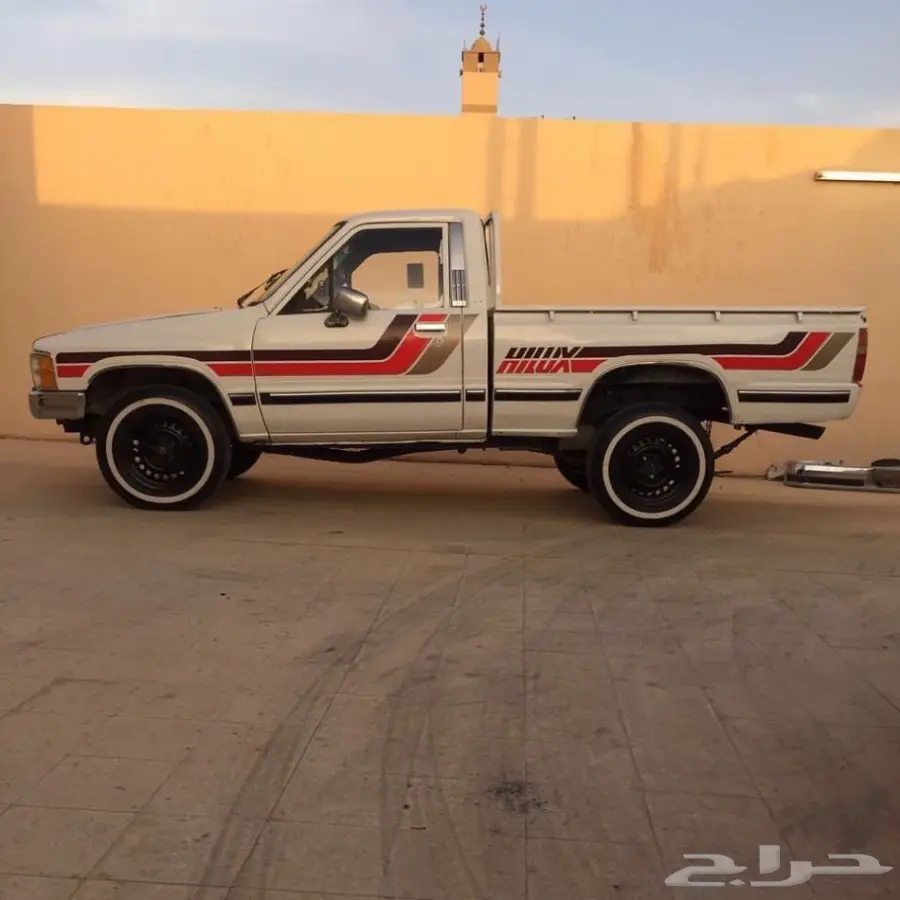 للبيع هايلوكس 88 عليه مكينه لكزس  (image 3)