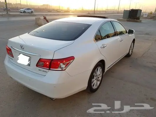 لكزس ES350 2011 نظيفة جدا ممشى 80 ألف فقط. (image 1)