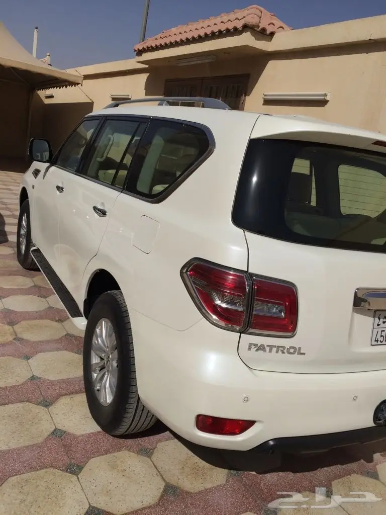 للبيع جيب نيسان بترول 2015  (image 4)