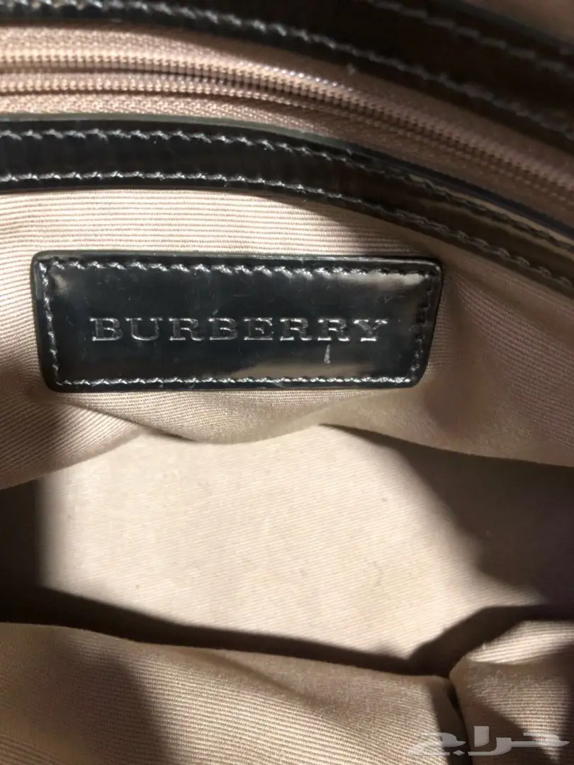 شنطة بيربيري اصلية مستخدمة (image 2)