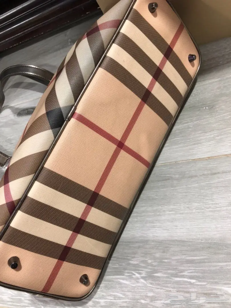 شنطة بيربيري اصلية مستخدمة (image 4)