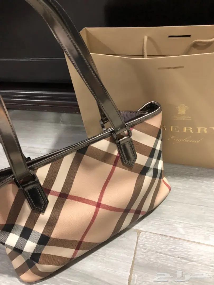 شنطة بيربيري اصلية مستخدمة (image 5)