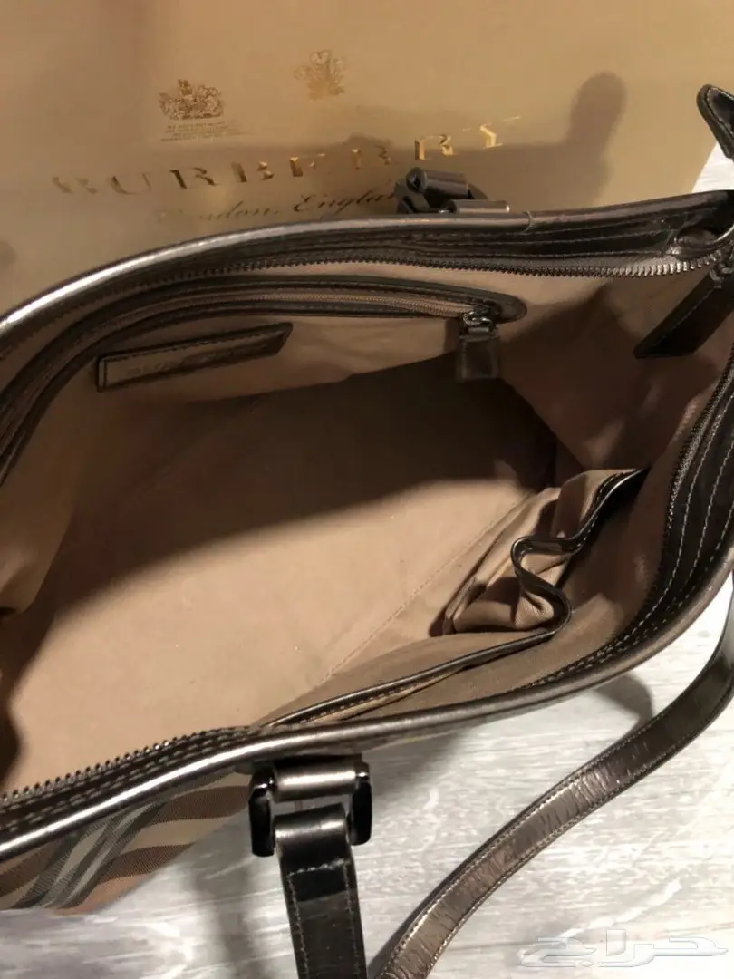 شنطة بيربيري اصلية مستخدمة (image 8)