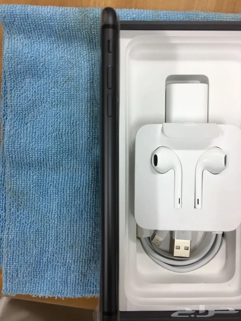 iphone 8 plus FaceTime.. iphone 7 128  (image 2)