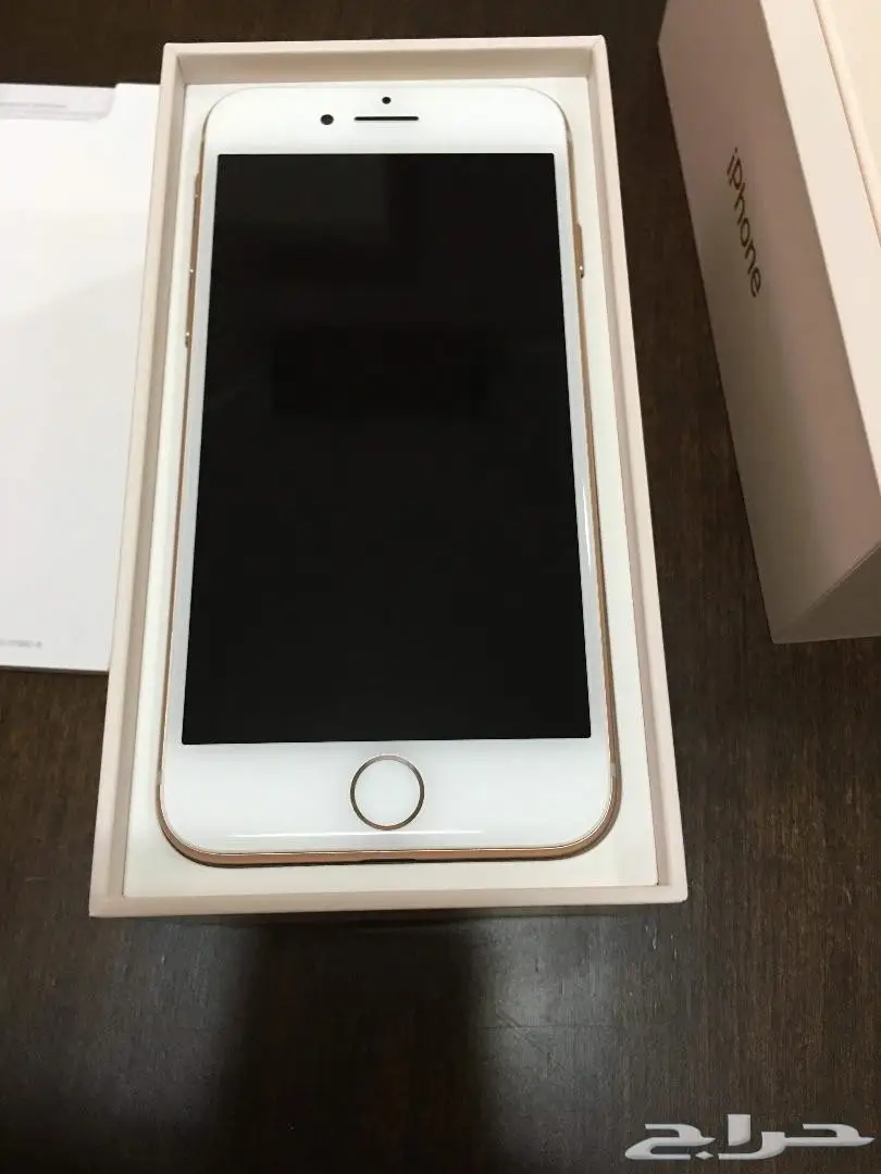 للبيع جوال ايفون 8 العادي اخو الجديد