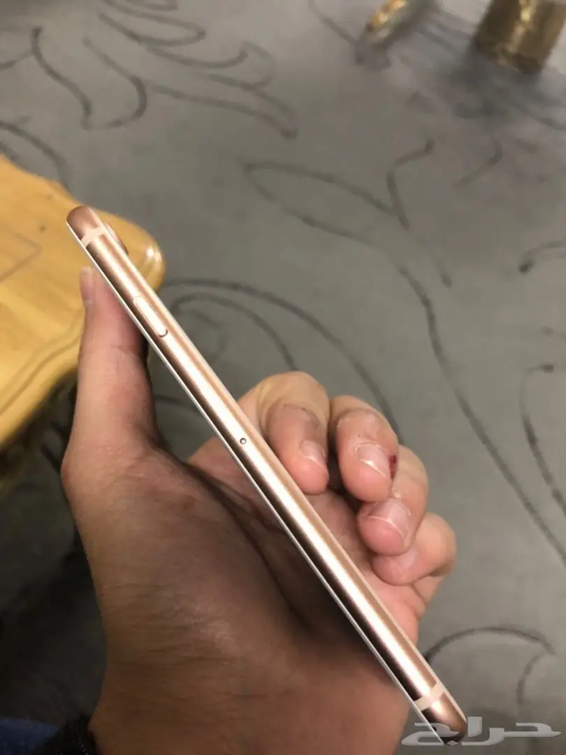 iPhone 8 للبيع  (image 2)