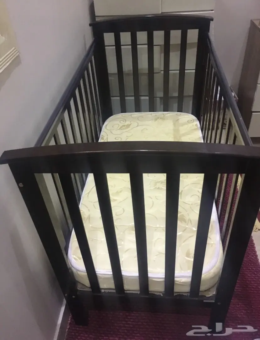 سرير أطفال خشب ماليزي