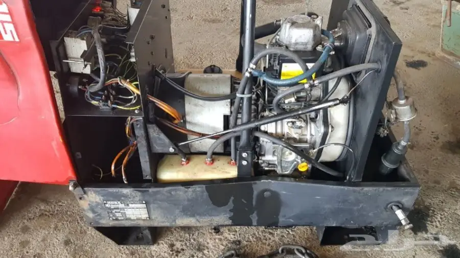 مولد كهرباء 6.5كيلو وات ...ومعه مولد لحام 200 (image 4)