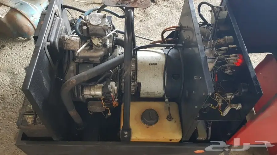 مولد كهرباء 6.5كيلو وات ...ومعه مولد لحام 200 (image 6)