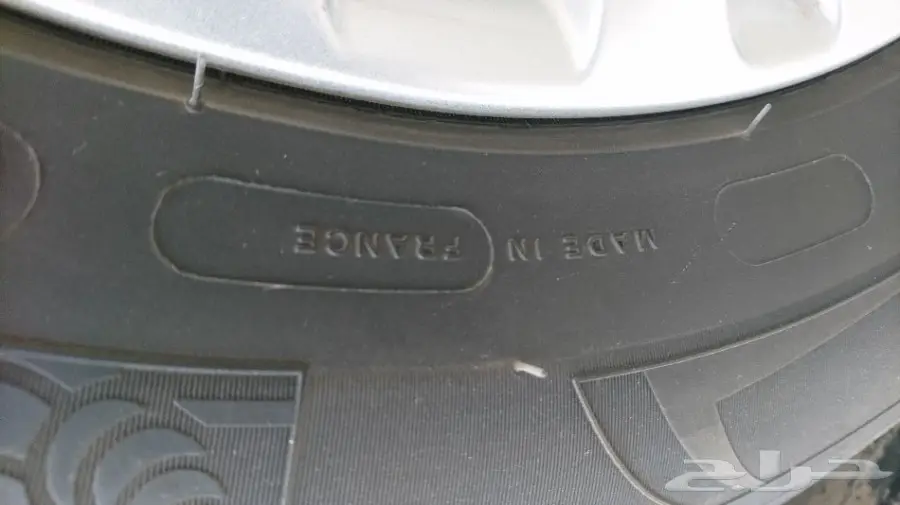 كفرات ميشلان 235 - 55 - R17 للبيع شبه جديده (image 4)