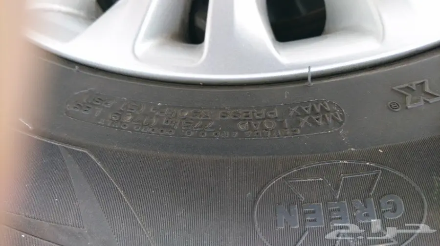 كفرات ميشلان 235 - 55 - R17 للبيع شبه جديده (image 6)