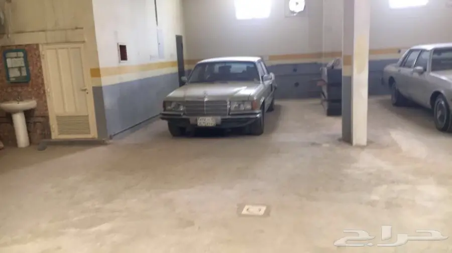 للبيع مرسيدس 1979 (image 3)