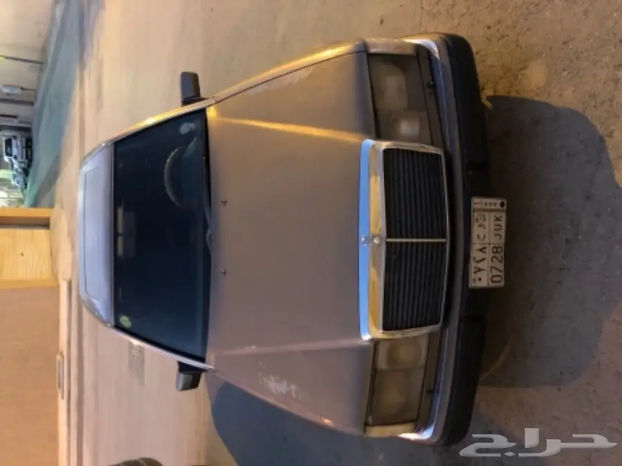 مرسيدس 1990 E300
