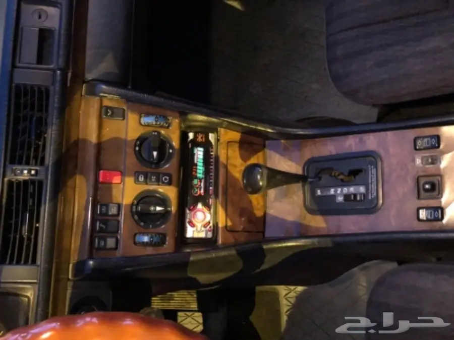 مرسيدس 1990 E300 (image 8)