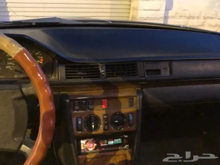 مرسيدس 1990 E300 (image 9)