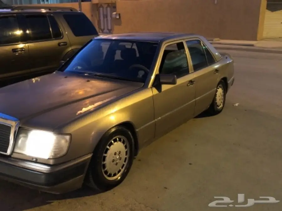مرسيدس 1990 E300 (image 18)
