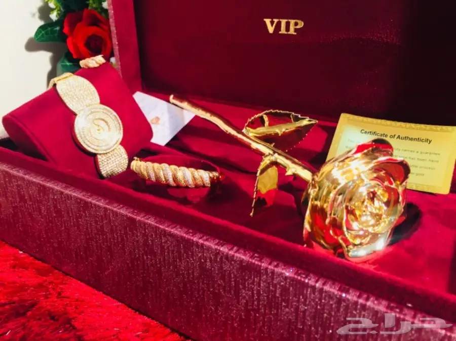 عرض خاص هدية تجمل بمكونات أجمل وسعر مخفض