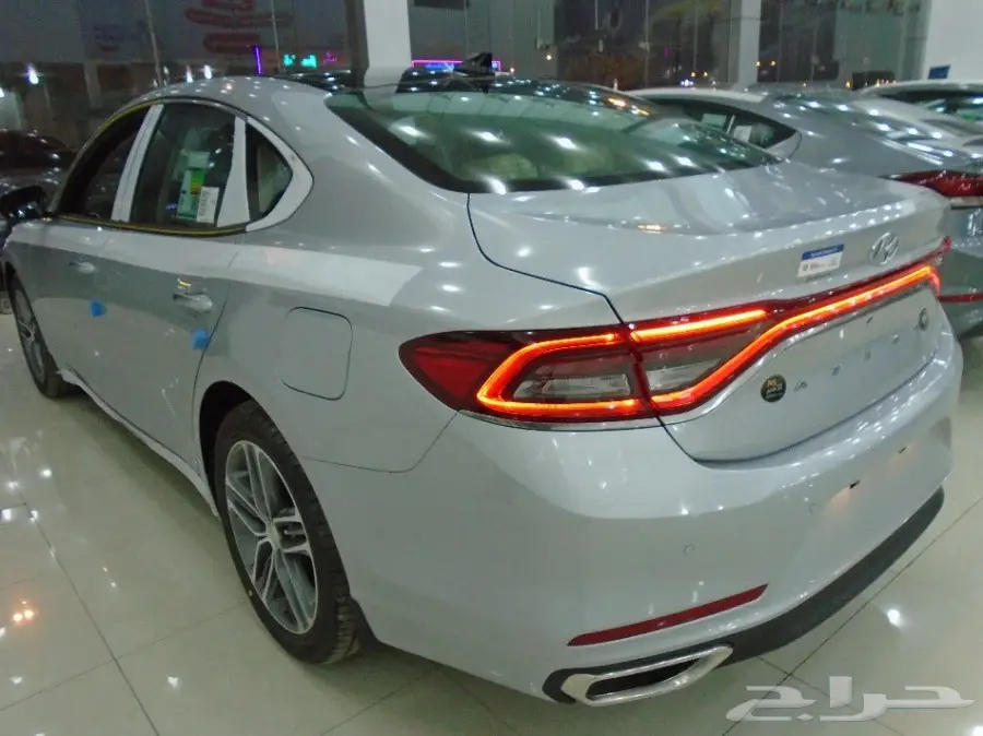 هيونداى ازيرا نص فل  موديل 2018  (image 2)