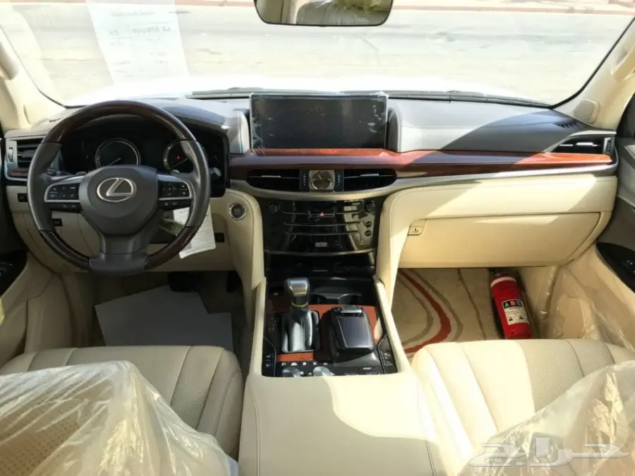 لكزس LX 570 موديل 2017 ابيض (image 6)