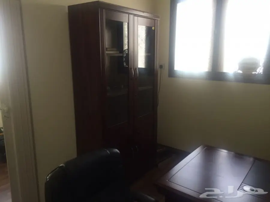 مكتب لون بني للبيع  (image 2)