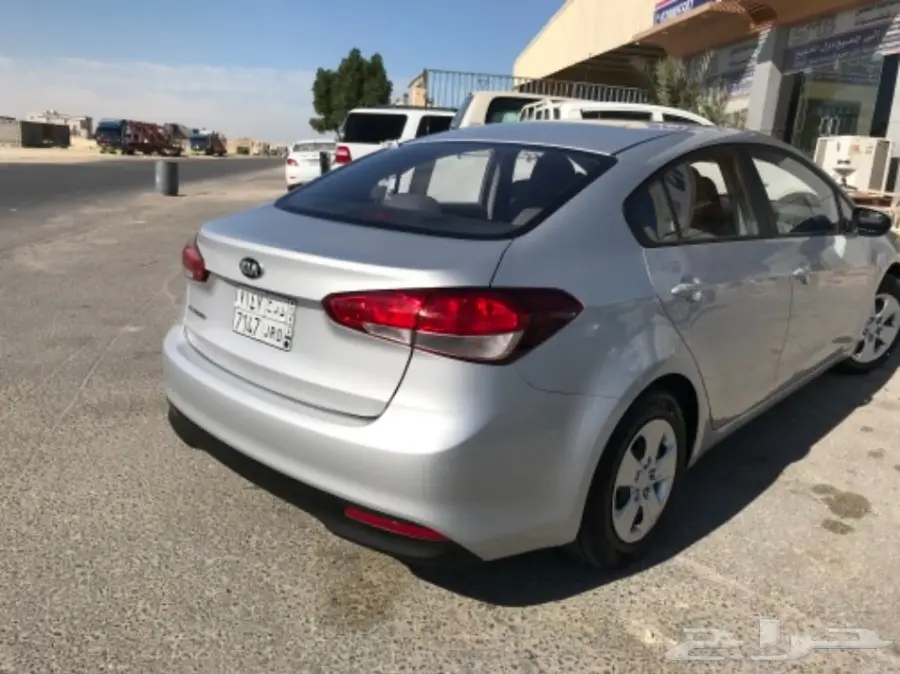 كيا سيراتو 2017 استاندر 40 كيلو  (image 4)