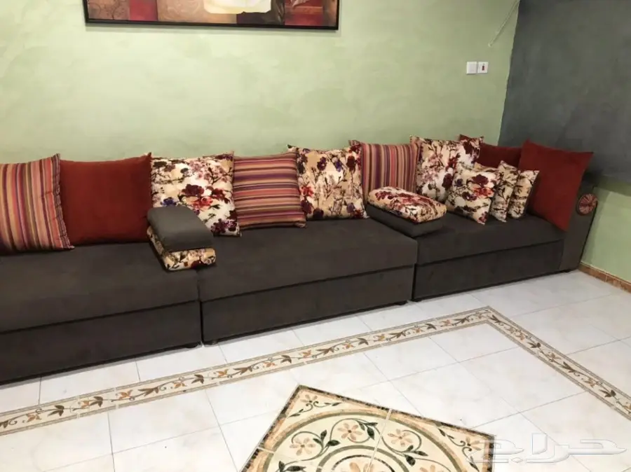 كنب للبيع 4 في5  ارجو التواصل واتس على رقم 05