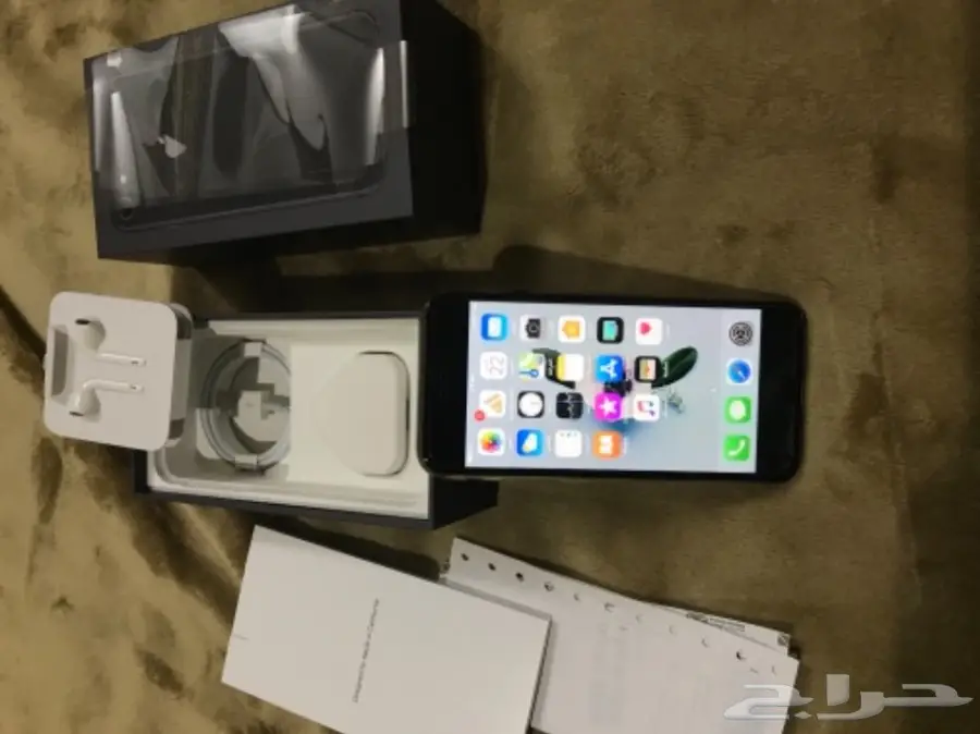 للبيع ايفون 8 64G فيس تايم شبه جديد