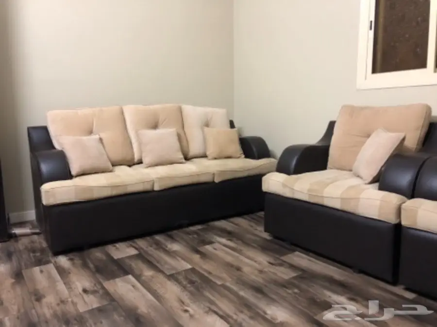 كنب للبيع يكفي 7 أشخاص (image 1)