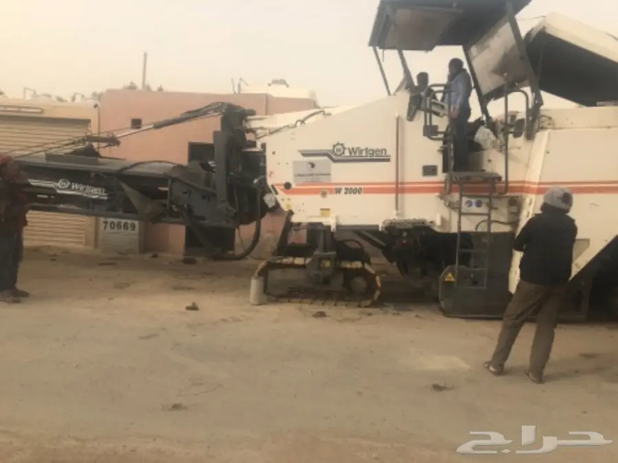 كشاطة اسفلت للبيع على موديل 2002