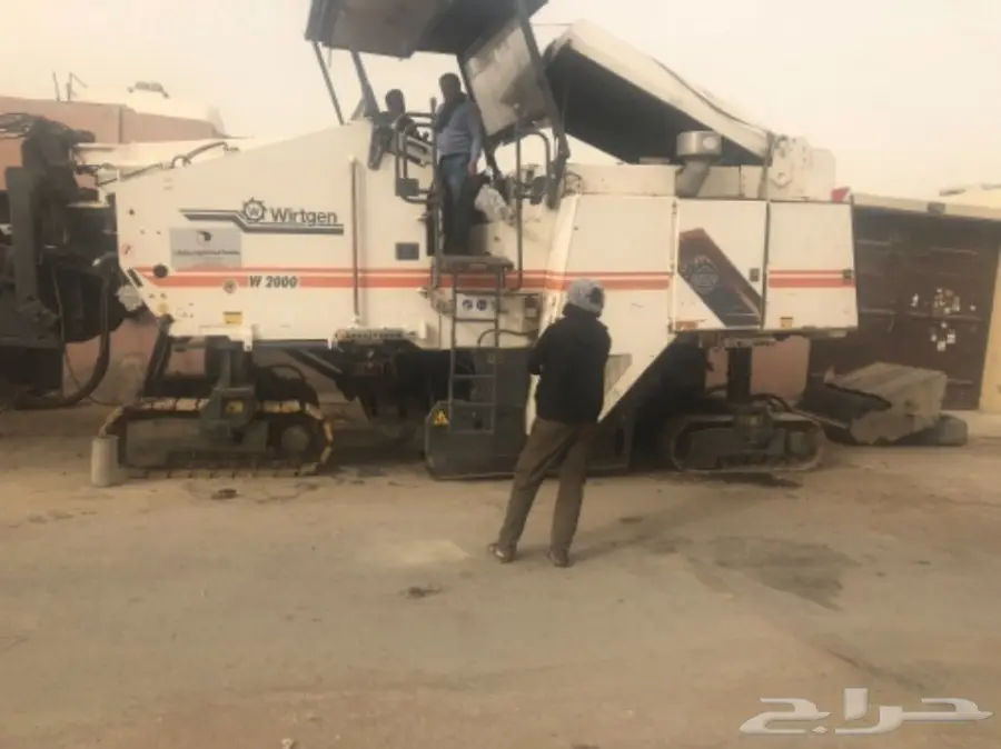 كشاطة اسفلت للبيع على موديل 2002 (image 1)