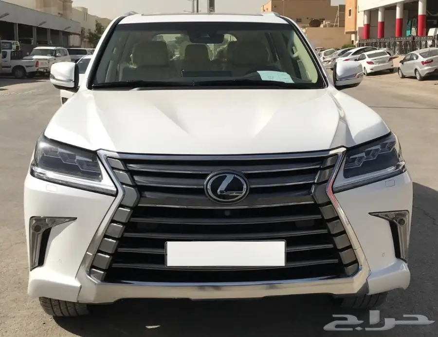 لكزس LX 570 موديل 2017 ابيض