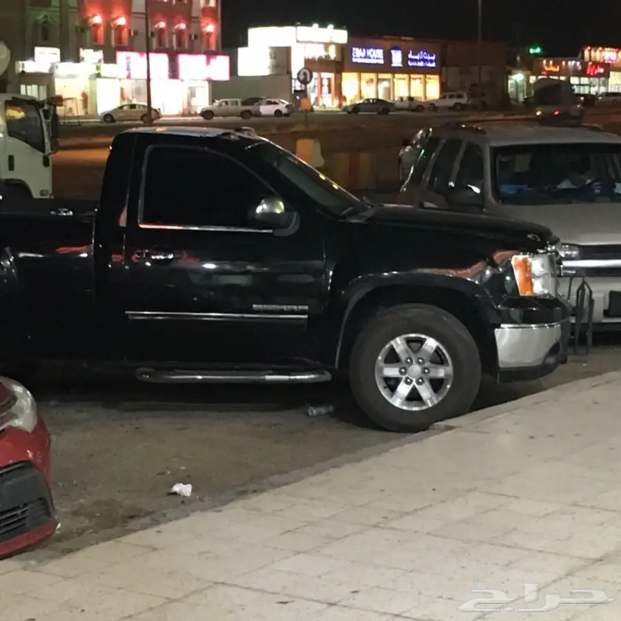 جمس سييرا 2013 ماشي 200 الف قابل لزياده