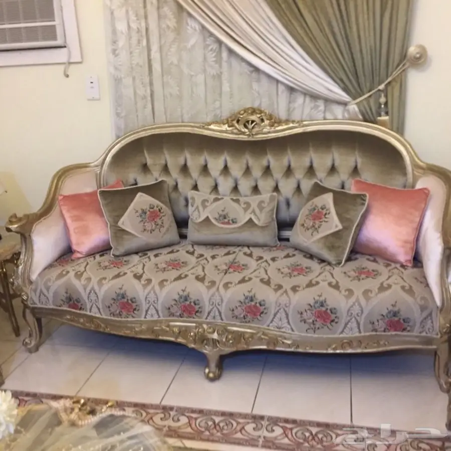 غرفة جلوس فاخره للبيع