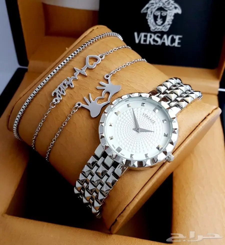 أطقم فرزاتشي نسائية