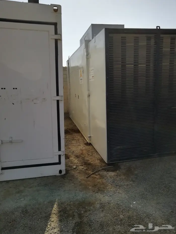 مولدات كهرباء بيع وإيجار كبيرة 2