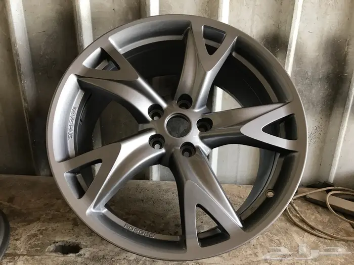 تصليح جميع انواع الجنوط مع لحام و بويه  7