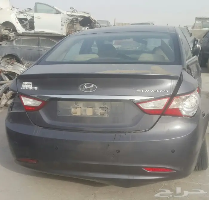 هونداي مصدومة تشليح ((قطع غيار فقط)) 1