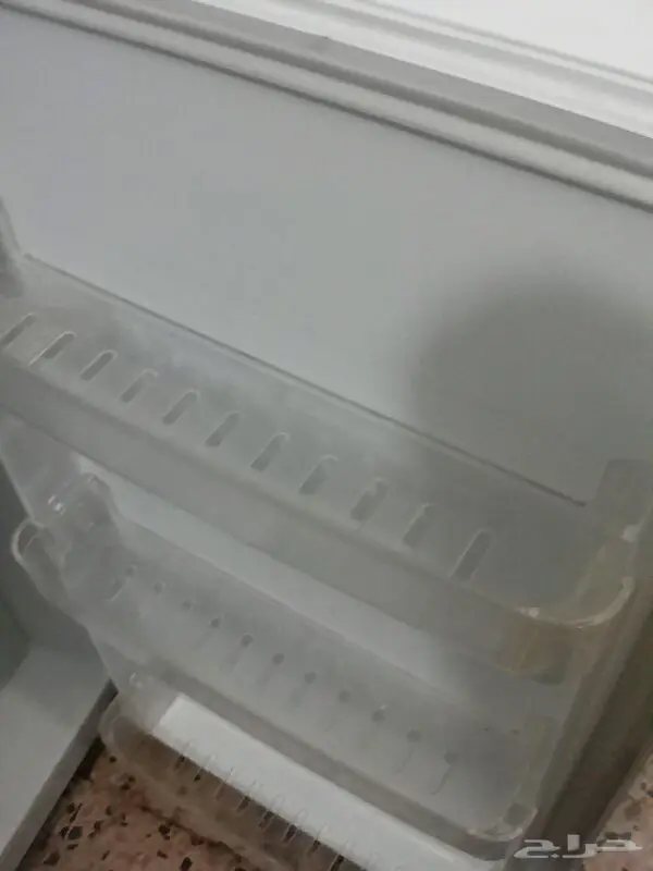 ثلاجة دانسات.  شبة جديدة. 