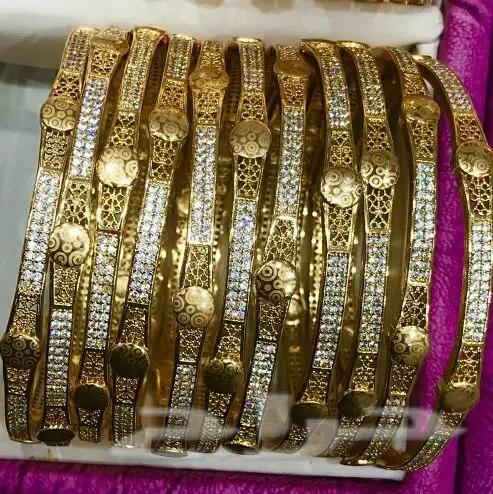 هدايا . مكياج مطليات.زركون.ساعات.شنط. (image 139)