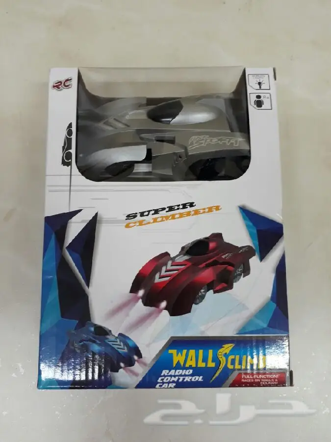 سيارة فريدة! تمشي على الجدران والسقف! (image 1)