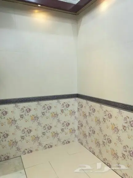 سيراميك للبيع ويوجد فنيين تركيب 0502830482 (image 4)