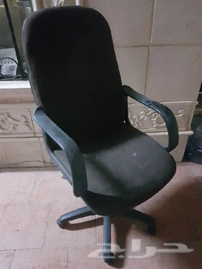 للبيع: محبس أطفال وكرسي مكتب - فرصة رائعة! (image 1)