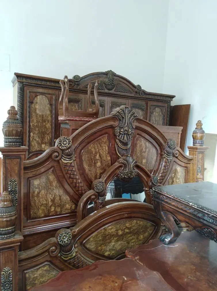 نجار فك وتركيب وغرف ومطبخ و صيانة (image 1)