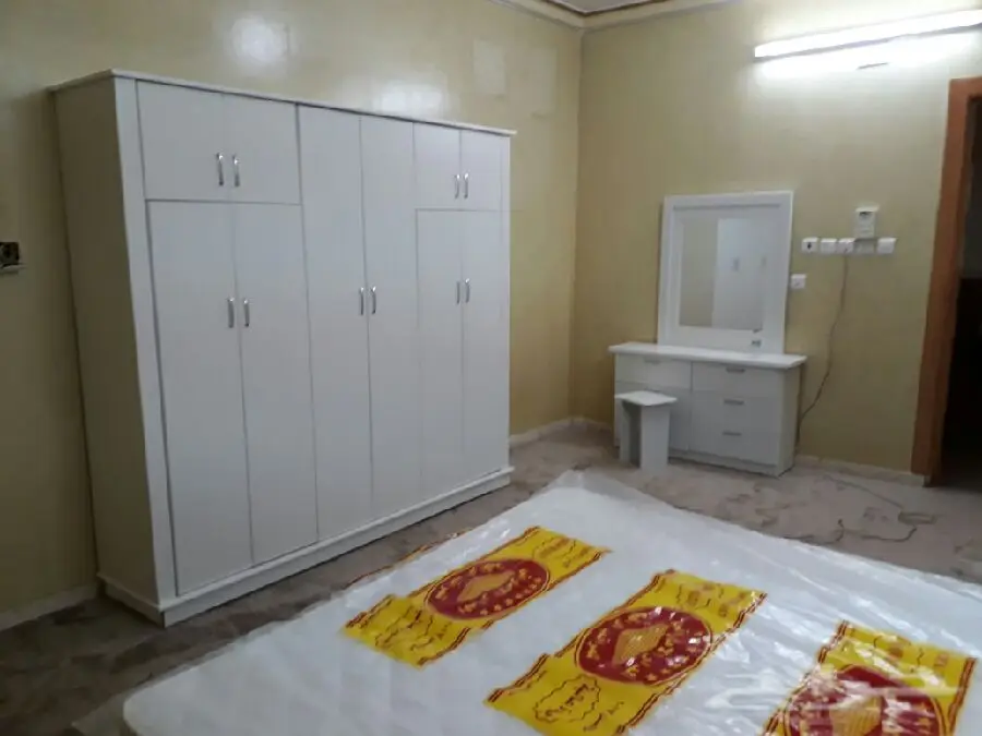 غرف نوم  وطني  جديد  جاهزة للتركيب السعر1800 (image 12)