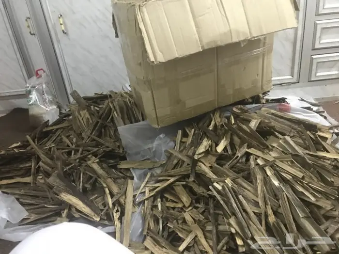 دهن عودكمبودي قديم ملكي فاخر معتق 4