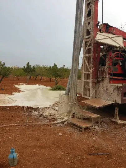 كشف مياه آبار ارتوازيه وحفر 1