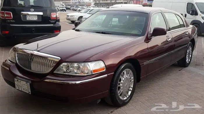 تاون كار 2007 سعودي لارج نظيف جدا . ممشى قليل 4